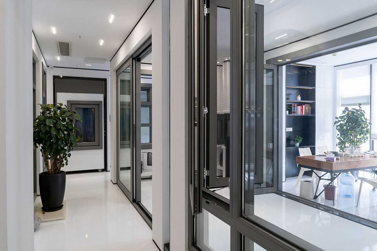 Aluminium window and door profile system by SIKEN